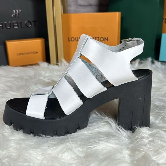 New white and black wedges - Picture 4 of 8